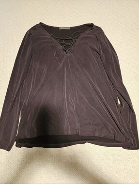 Women’s Lace-Up V-Neck Long Sleeve Top - Brown